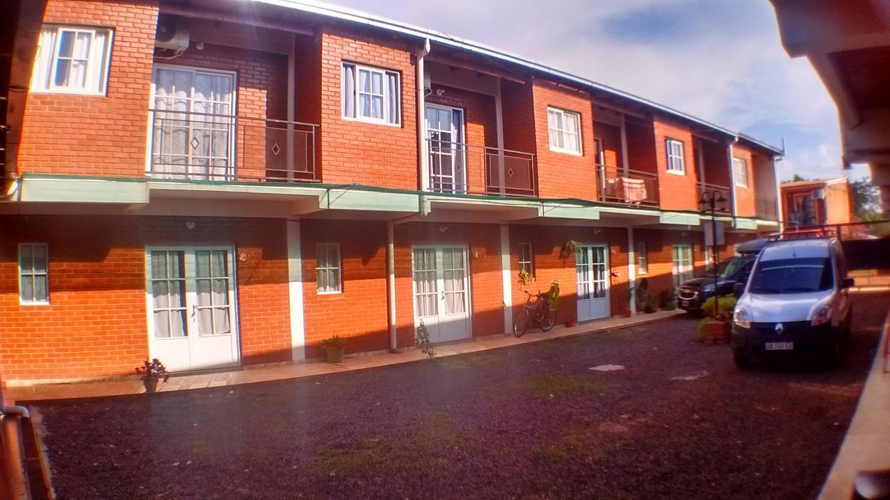 Tupa Jireh Villa Puerto Iguazu Exterior photo